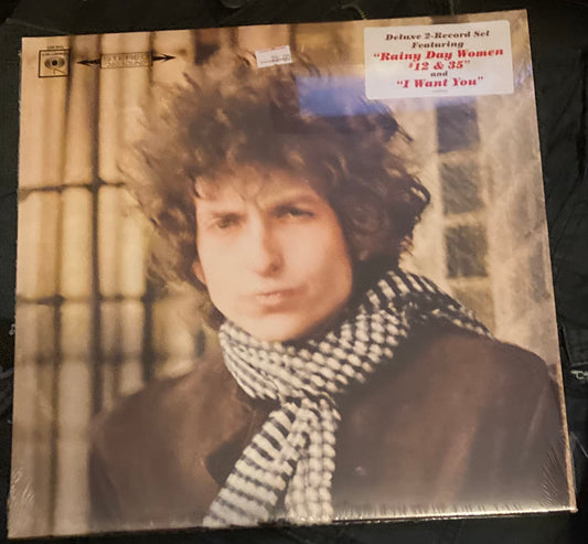 The front of Bob Dylan - Blonde on Blonde on Vinyl